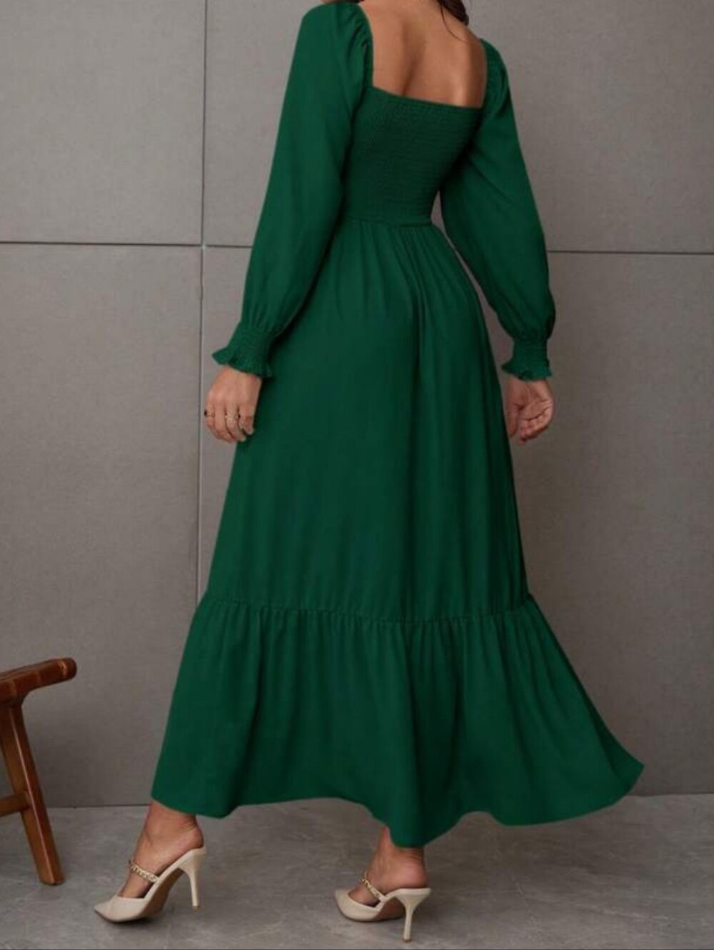 Elegant Green Long-Sleeve Maxi Dress - Picture 4 of 4